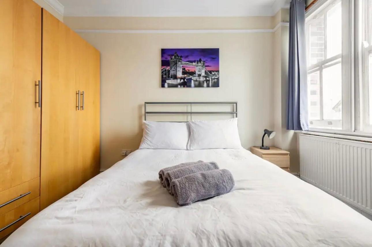 Lovely 3-Bed 20 Minutes To Central ロンドン エクステリア 写真