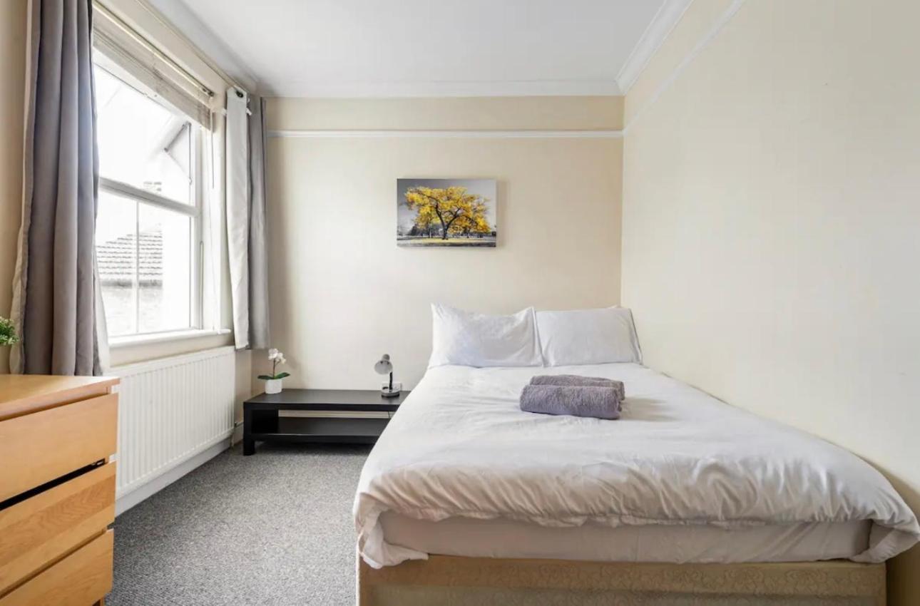 Lovely 3-Bed 20 Minutes To Central ロンドン エクステリア 写真