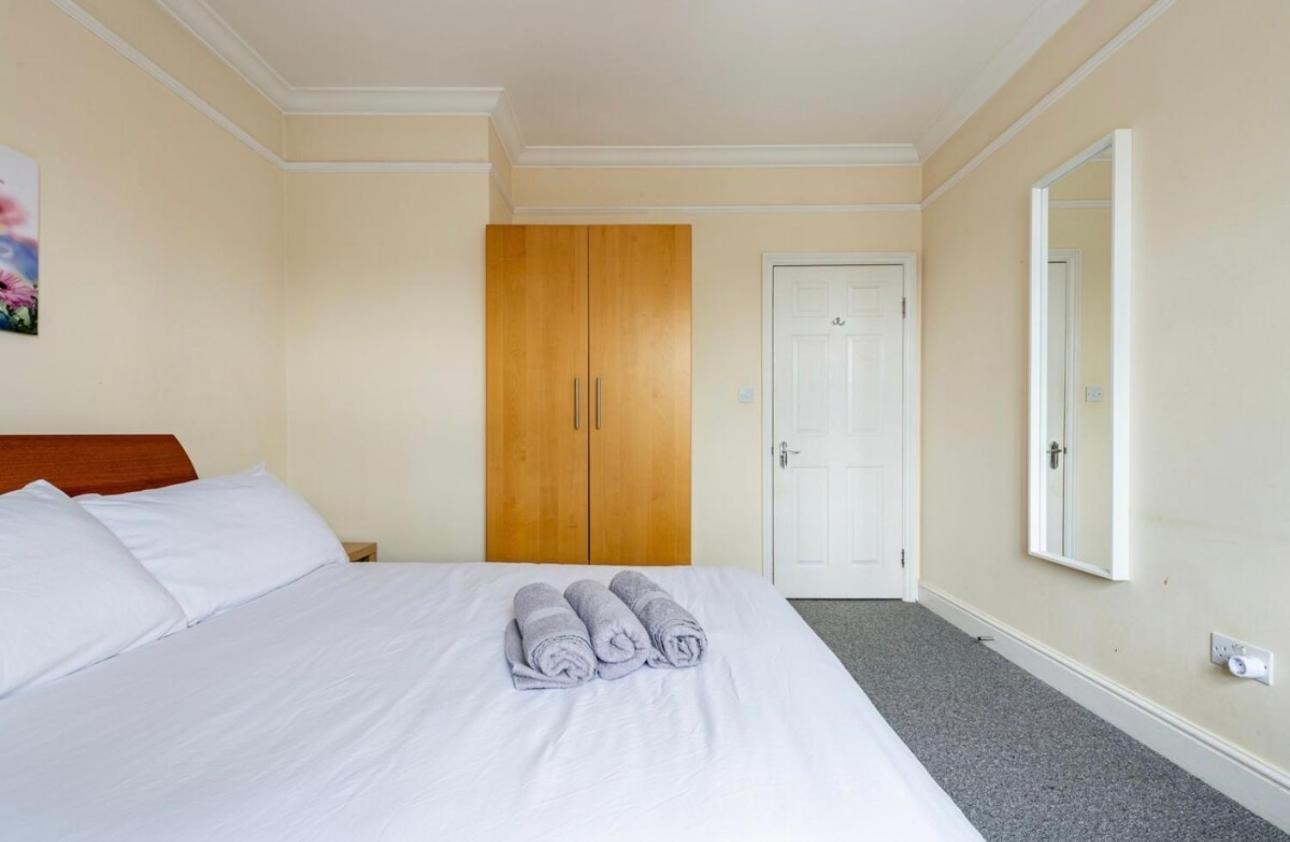 Lovely 3-Bed 20 Minutes To Central ロンドン エクステリア 写真